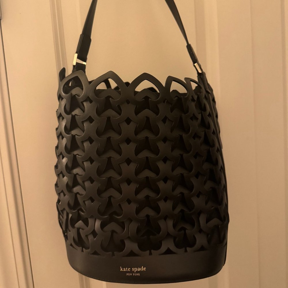 Kate Spade New York Women's Dorie Small Bucket Bag, Black